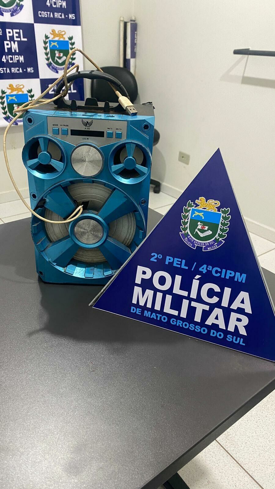Imagem de compartilhamento para o artigo Jovem de 22 anos incomoda vizinhos com som alto, desrespeita PM e acaba na delegacia de Costa Rica da MS Todo dia